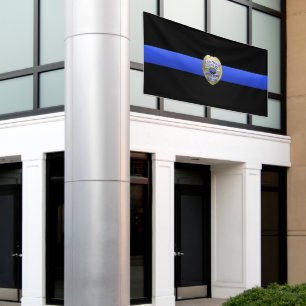 Thin Blue Line Brothers Abzeichen Banner halten