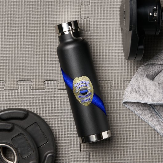 Thin Blue Line Brüder Abzeichen Wasser Flasche auf (Fitnessstudio)