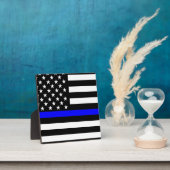 Thin Blue Line Graphic auf einer US-amerikanischen Fotoplatte (InSitu)