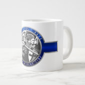 Thin Blue Line Jumbo-Tasse (Vorderseite Rechts)