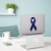 Thin Blue Line Ribbon Aufkleber (Laptop auf Schreibtisch)