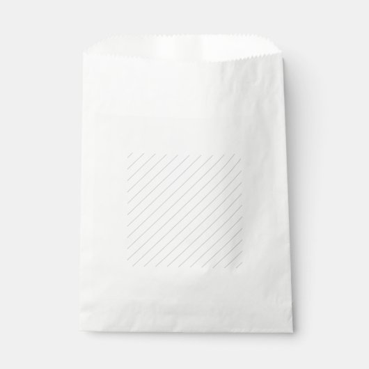 Thin Diagonal Lines Geschenktütchen (Vorderseite)