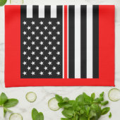 Thin Red Line Flag: Feuerwehrheldengedächtnis Geschirrtuch (Gefaltet)