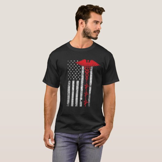 Thin Red Line USA Flag Heartbeat Nurse T T-Shirt (Vorne ganz)