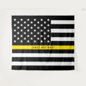 Thin Yellow Line American Flag Monogramm Wandteppich (Vorderseite (Horizontal))
