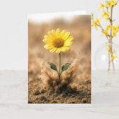 Thinking of You Yellow Daisy Bursting Out of Dirt Karte (Gelbe Blume)