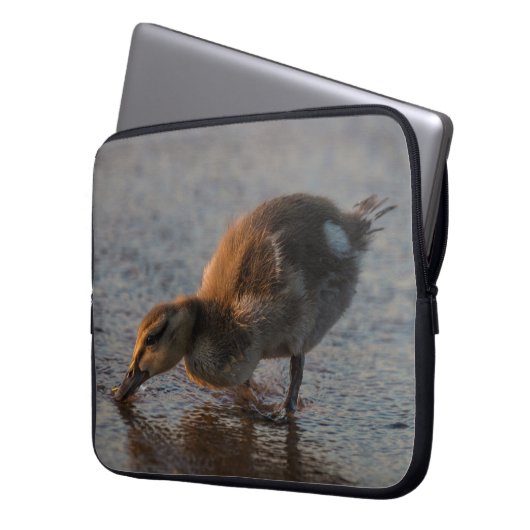 Thirsty Baby Laptopschutzhülle (Vorderseite Links)