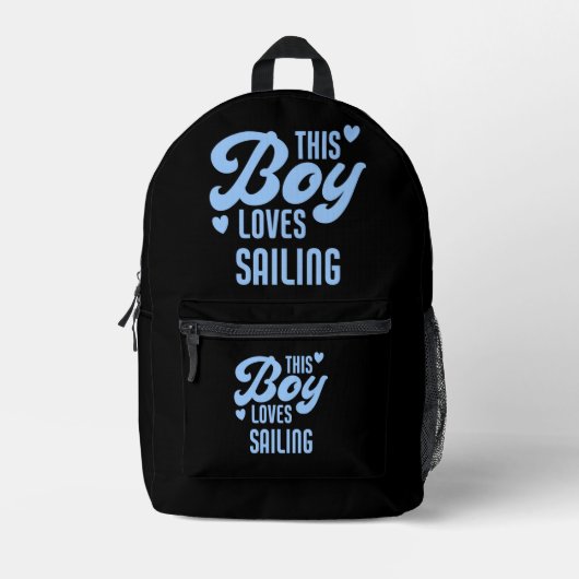 This Boy Loves Sailing Funny Sailor Bedruckter Rucksack (Vorderseite)
