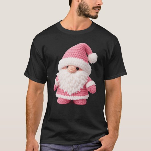 This cute crochet gnome T-shirt is a 2026 best-sel (Vorderseite)