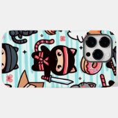This cute iPhone case features playful ninja cats (Rückseite (Horizontal))