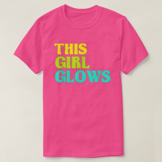 This Girl Glows  80's Retro Neon Party T-Shirt Cop (Design vorne)