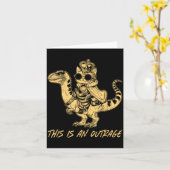This Is An Outrage Funny Princess Cat Riding Dinos Karte (Gelbe Blume)