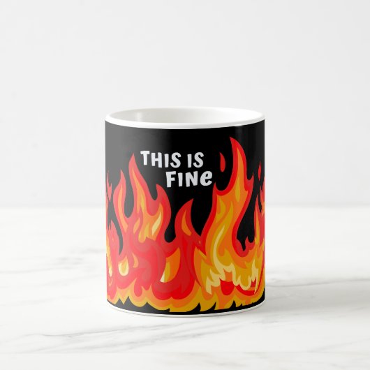 "This is fine" (weiß + fire and flames) Kaffeetasse (Mittel)