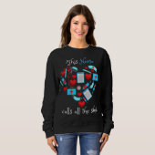 This Nurse Calls All The Shots Sweatshirt (Vorne ganz)