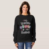 This Teacher Loves Her Students Valentines Day Cut Sweatshirt (Vorne ganz)