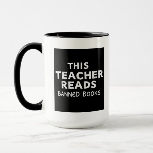 This Teacher Reads Banned Books Graphic Tasse (Links)