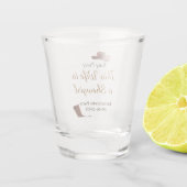 This Wife is a showgirl bachelorette party name da Schnapsglas (Rückseite)