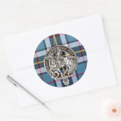 Thom(p)son Clan Wappen auf Kleid blau Tartan Runder Aufkleber (Umschlag)