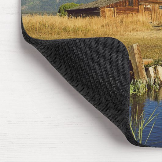 Thomas A. Moulton Barn Mousepad (Ecke)