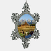Thomas A. Moulton Barn Schneeflocken Zinn-Ornament (Links)