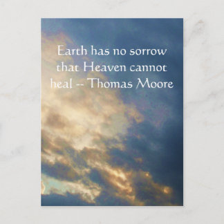 Thomas Moore inspirierendes Zitat mit blauem Himme Postkarte