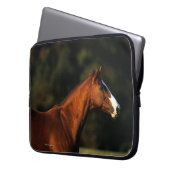 Thoroughbred-PferdeHeadshot Laptopschutzhülle (Vorderseite Links)