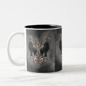 Thor's Might: Mjölnir und der Thunderous Companion Zweifarbige Tasse (Links)