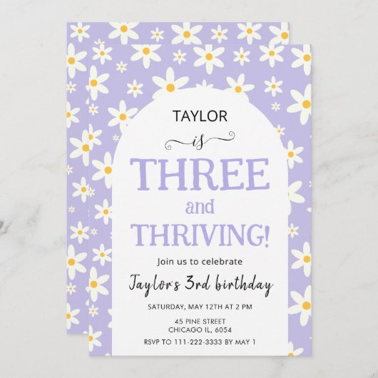 THREE and Thriving Purple Daisy 3rd Birthday Einladung (Vorne/Hinten)