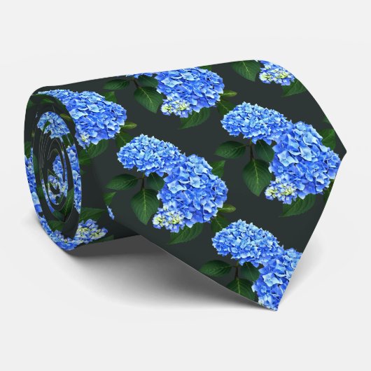 Three Blue Hydrangea Krawatte (Gerollt)