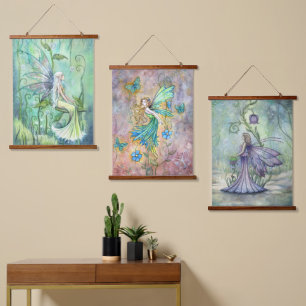 Three Blume Fairies von Molly Harrison Wandteppich Mit Holzrahmen