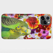 three cute green Budgies with cloroful flower iPhone Hülle (Rückseite (Horizontal))