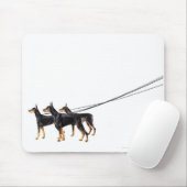 Three Dobermans on leash Mousepad (Mit Mouse)