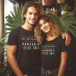 Three Esta Fiesta No Siesta Parents 3. Geburtstag T-Shirt<br><div class="desc">Drei-Esten-T - Shirt zum 3. Geburtstag Party für Mama und Papa. Dieses lustige und spielerische Typografie-Design lautet "adios dos, no time to siesta, let's fiesta at [name's] three-esta". Farbiges Fiesta-Design mit fett formatiertem Text, der leicht mit dem Namen Ihres Kindes personalisiert werden kann. Karo in unserer Drei-Ester Fiesta 3. Geburtstag...</div>