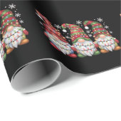 Three Gnomes Buffalo Kariert Red Christmas Geschenkpapier (Rolleneckpunkt)