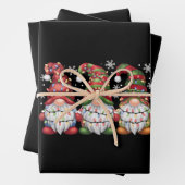 Three Gnomes Buffalo Kariert Red Christmas Geschenkpapier Set (Beispiel)