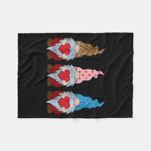 Three Gnomes Holding Heart Funny Valentines Day Co Fleecedecke (Vorderseite (Horizontal))