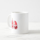 Three Gnomes Holding Heart Leopard Happy Valentine Kaffeetasse (Vorderseite Links)