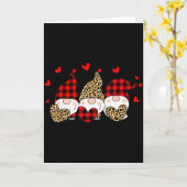 Three Gnomes Holding Hearts Leopard Happy Valentin Karte (Gelbe Blume)
