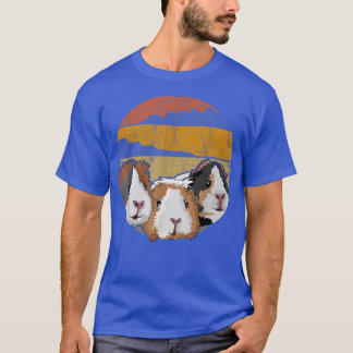 Three guinea pigs look in  T-Shirt