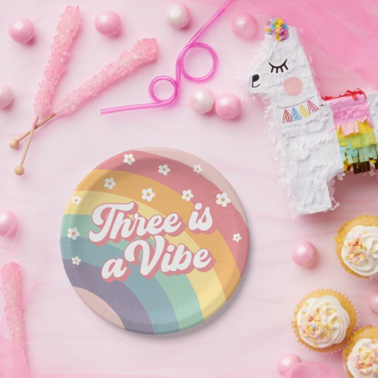 Three ist ein Vibe Retro 70er Rainbow Daisy Birthd Pappteller (Party)