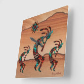 Three Kokopelli Playing Flute Quadratische Wanduhr (Winkel)