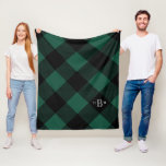 Three Letter Monogram Green Buffalo Karo Fleecedecke<br><div class="desc">Ideal zum Schnicken auf den Patios in cooler Herbstluft oder beim Feuer in einer kalten Winternacht,  ist diese super weiche und üppige Fleecedecke Ihr gemütlicher Besuch. Ein Muster aus Trend,  groß,  grün und schwarz Büffel Karo kariert mit einem personalisierten dreiteiligen Monogramm.</div>