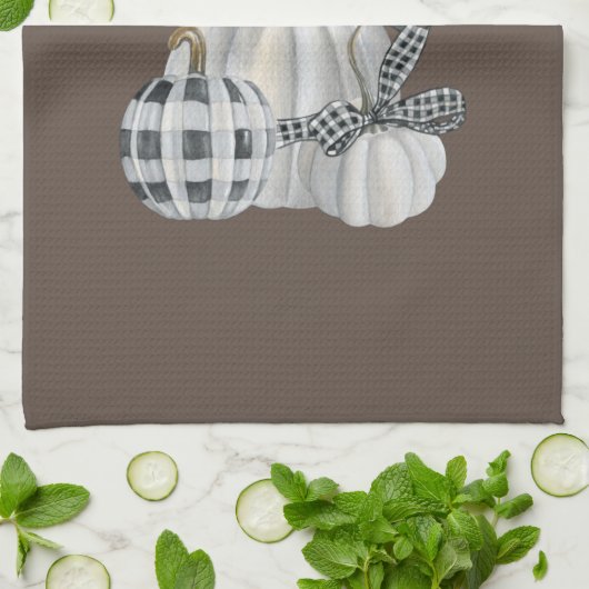 Three Pumpkin Hello Fall Geschirrtuch (Gefaltet)