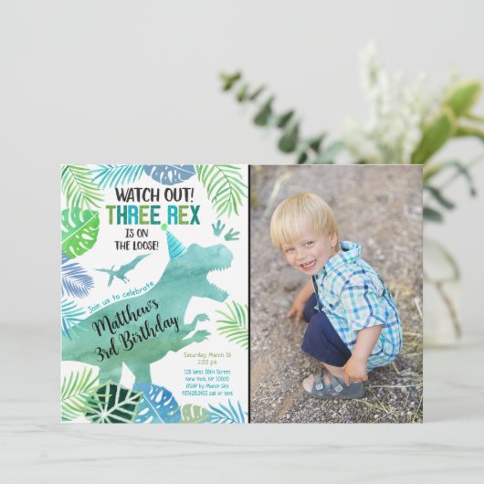 Three Rex Dinosaurier Greenerity Geburtstag Einladung (Stehend Vorderseite)
