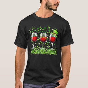 Three Wine Glasses Clover Kleeblatt St Patrick Day T-Shirt