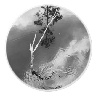 Three Worlds Water Swirl Reflection Keramikknauf