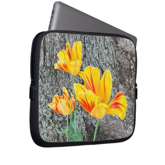 Three Yellow Tulips Sequel / Laptopschutzhülle (Vorne Rechts)