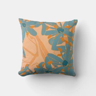 Throw Cushion Contemporary Leaf Design in Peach Kissen