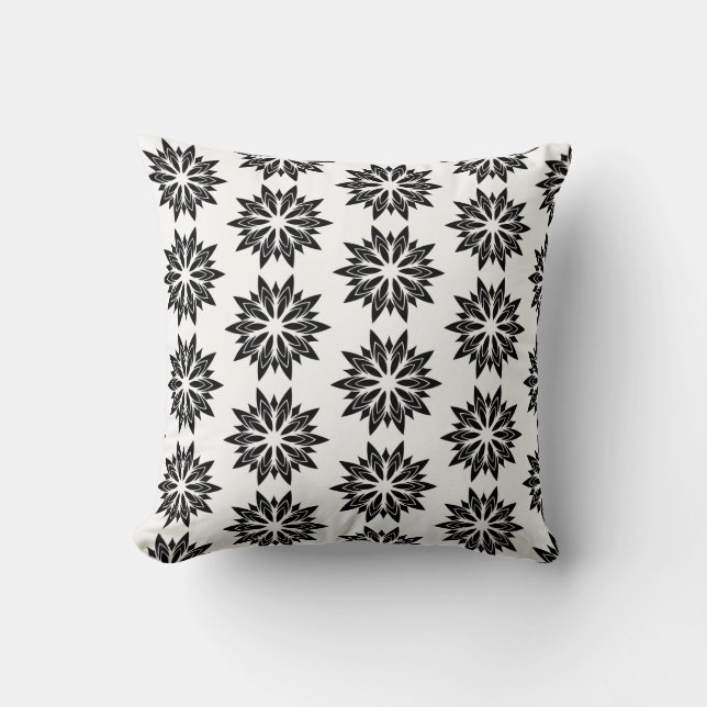 Throw Pillow-Black Floral Kissen (Vorderseite)