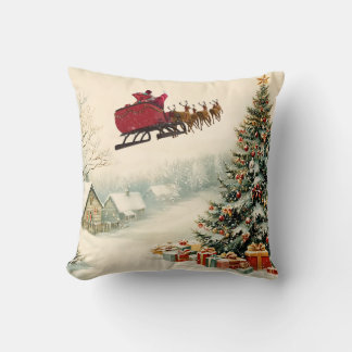 Throw Pillow Christmas is here Kissen